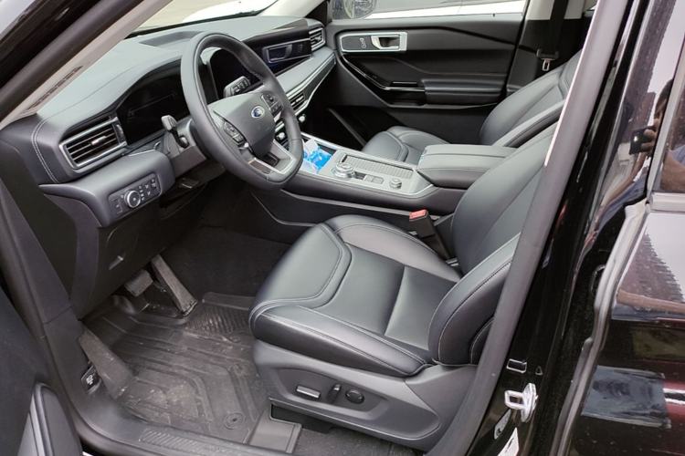 Used Ford Explorer 2025 2.3T EcoBoost Four-Wheel Drive Trail Edition 5 Seats Left Front Seat