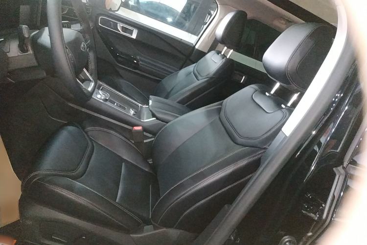 Used Ford Explorer 2025 2.3T EcoBoost Four-Wheel Drive Trail Edition 5 Seats Left Front Seat