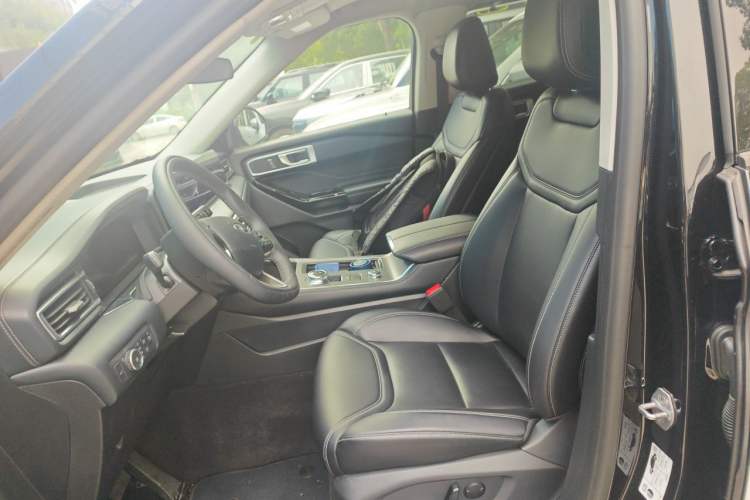Used Ford Explorer 2025 2.3T EcoBoost Four-Wheel Drive Trail Edition 5 Seats Left Front Seat