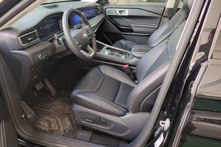 Used Ford Explorer 2025 2.3T EcoBoost Four-Wheel Drive Trail Edition 5 Seats Left Front Seat