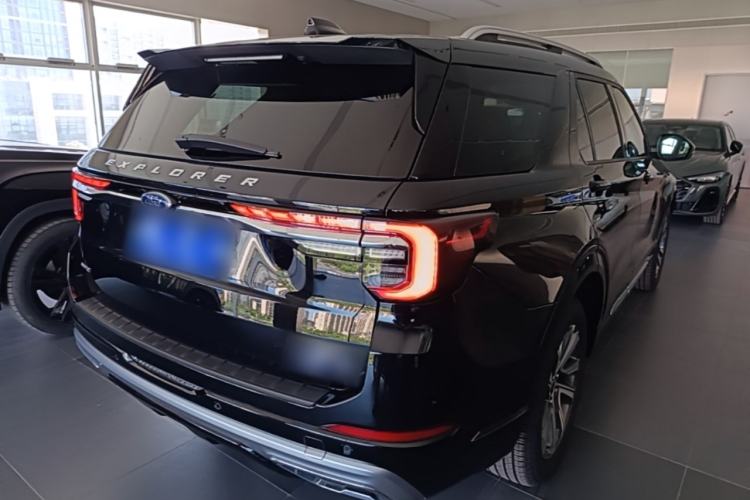 Used Ford Explorer 2025 2.3T EcoBoost Four-Wheel Drive Trail Edition 5 Seats Rear Right 45 Deg