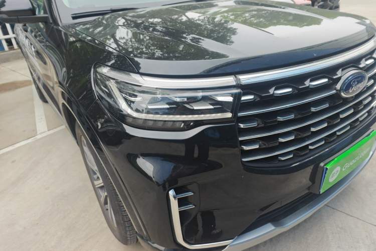 Used Ford Explorer 2025 2.3T EcoBoost Four-Wheel Drive Trail Edition 5 Seats Right Front Headlight