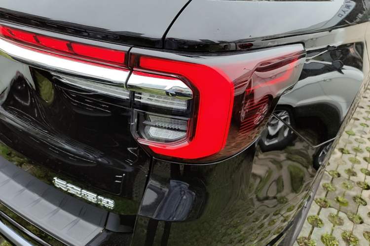 Used Ford Explorer 2025 2.3T EcoBoost Four-Wheel Drive Trail Edition 5 Seats Right Rear Taillight