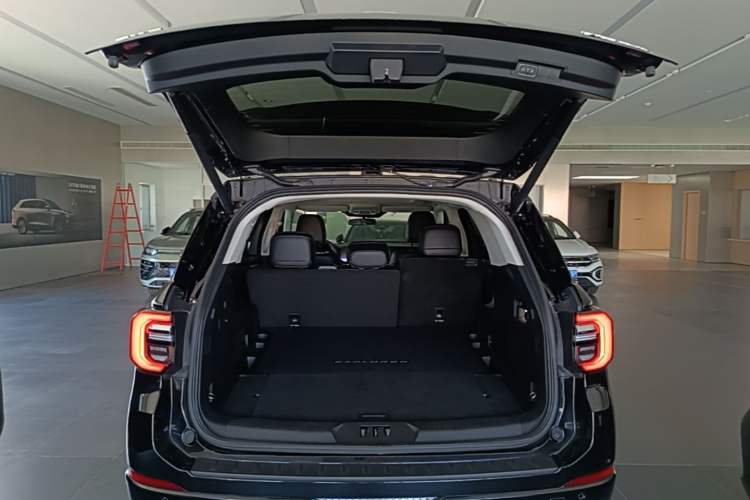 Used Ford Explorer 2025 2.3T EcoBoost Four-Wheel Drive Trail Edition 5 Seats Trunk