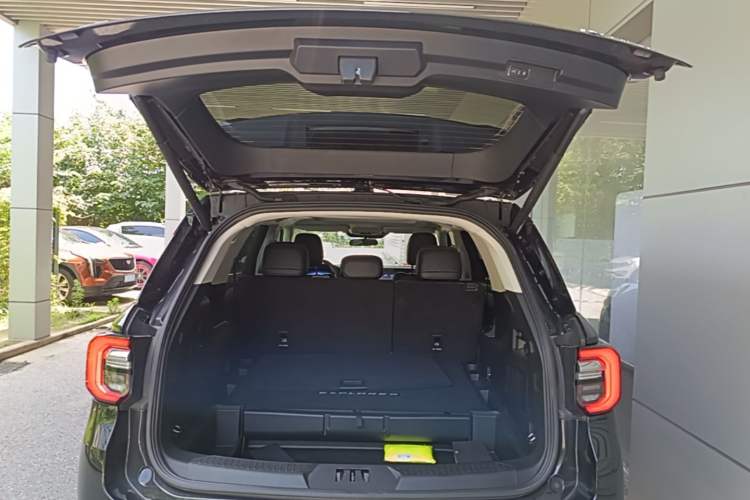 Used Ford Explorer 2025 2.3T EcoBoost Four-Wheel Drive Trail Edition 5 Seats Trunk