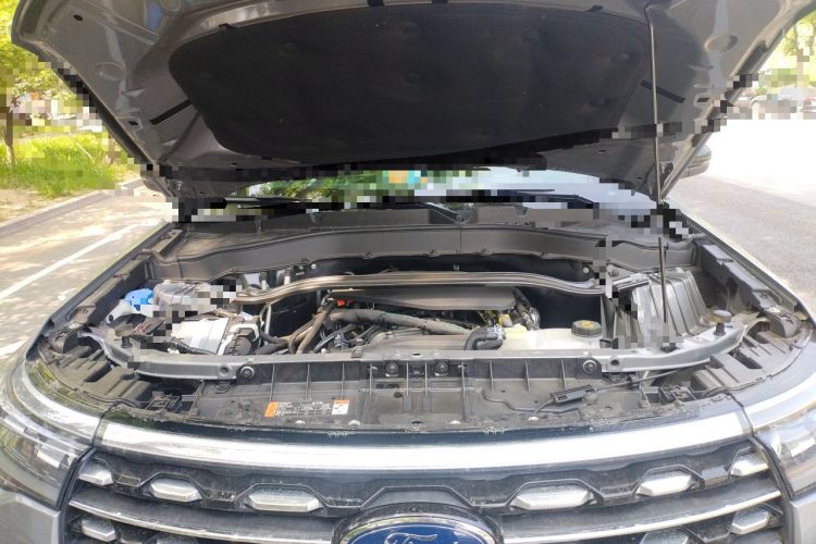 Used Ford Explorer 2025 2.3T EcoBoost Four-Wheel Drive Trail Edition 5 Seats Engine Bay