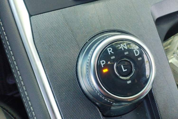 Used Ford Explorer 2025 2.3T EcoBoost Four-Wheel Drive Trail Edition 5 Seats Gear Lever