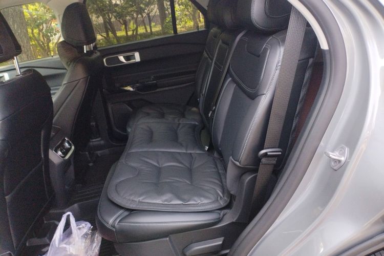 Used Ford Explorer 2025 2.3T EcoBoost Four-Wheel Drive Trail Edition 5 Seats Left Rear Seat