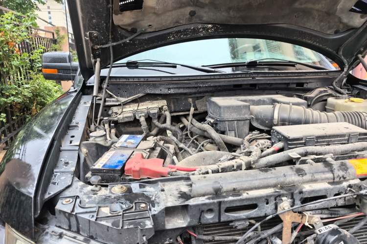 Used Ford F-150  Engine Bay Right