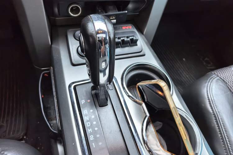 Used Ford F-150  Gear Lever