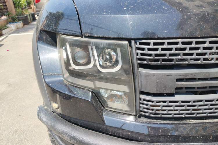 Used Ford F-150  Right Front Headlight