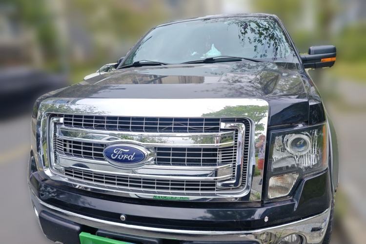 Used Ford F-150  Front