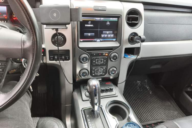 Used Ford F-150  Audio And AC Panel