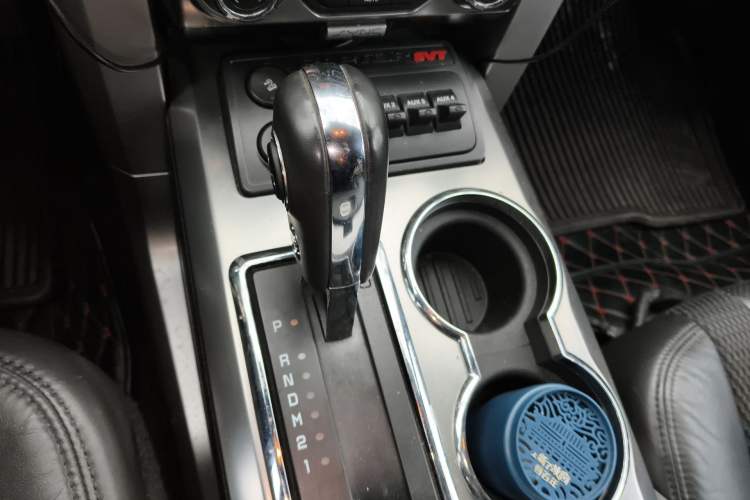 Used Ford F-150  Gear Lever