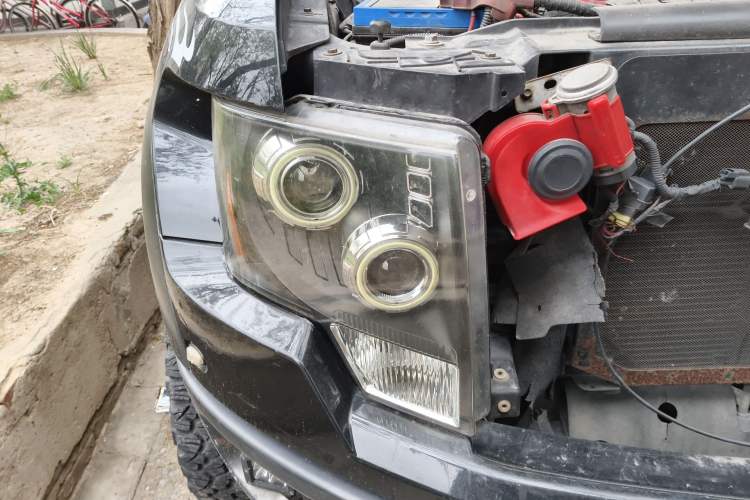 Used Ford F-150  Right Front Headlight