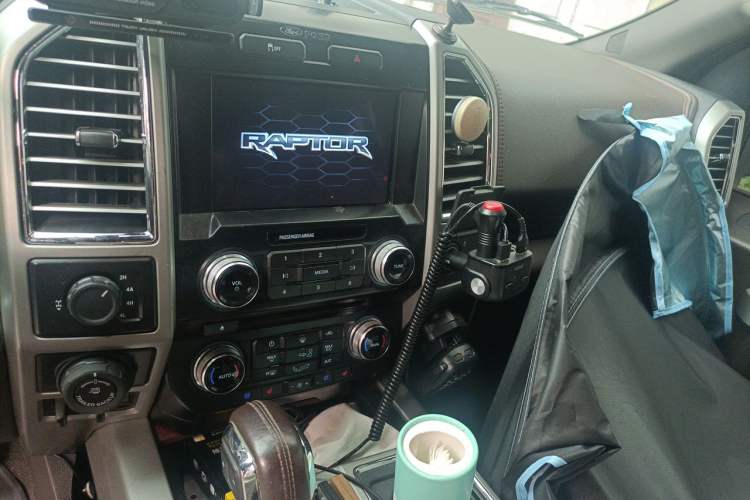 Used Ford F-150  Audio And AC Panel