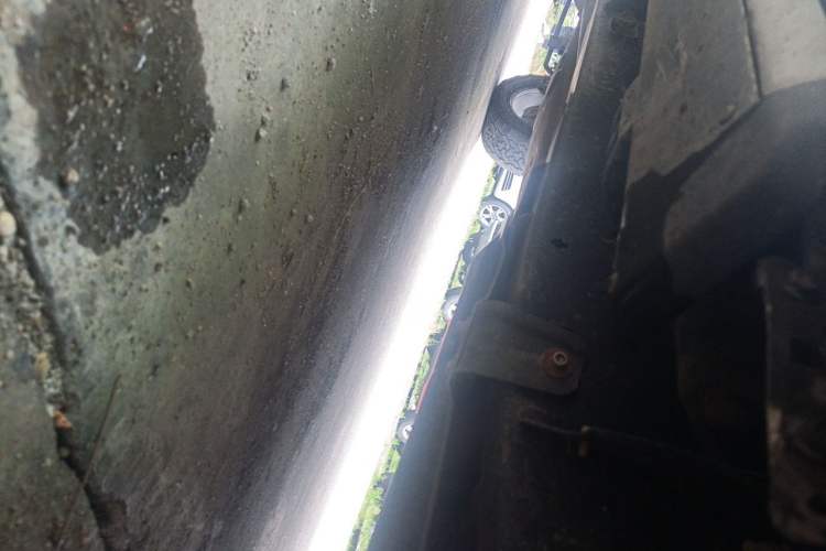 Used Ford F-150  Chassis Front Right