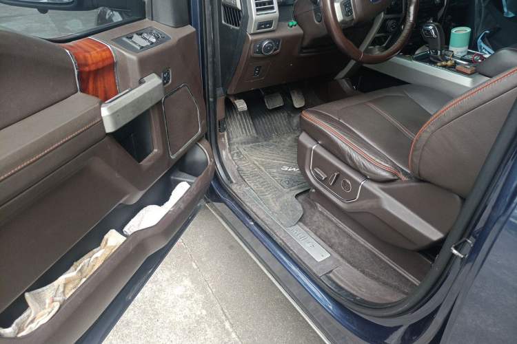 Used Ford F-150  Driver Seat