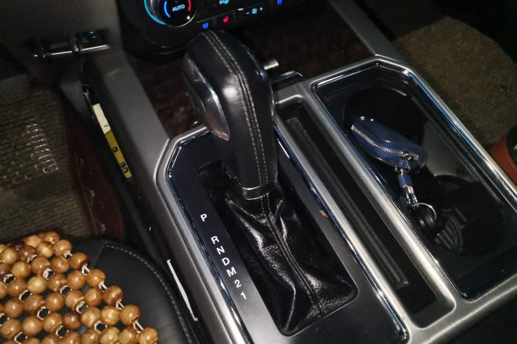 Used Ford F-150  Gear Lever