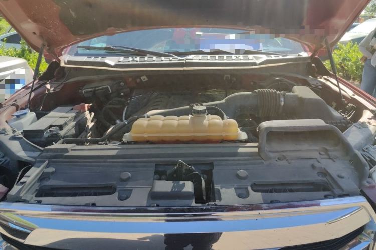 Used Ford F-150  Engine Bay