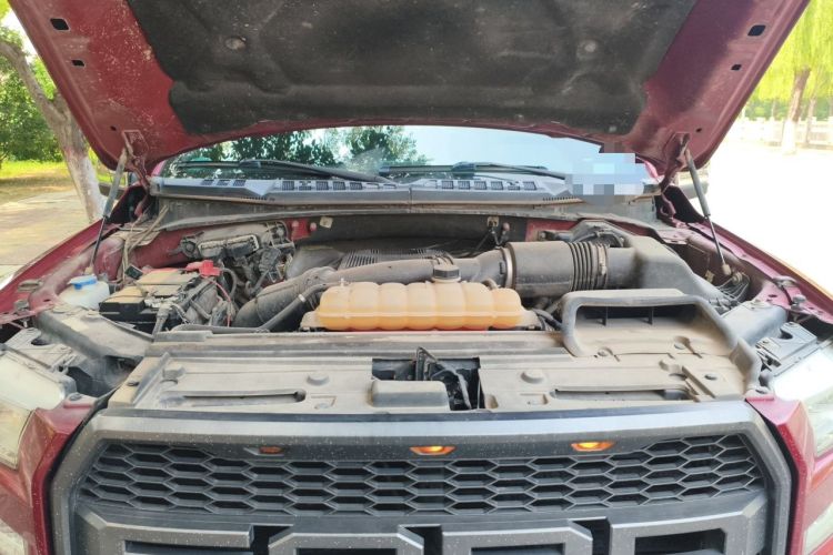 Used Ford F-150  Engine Bay