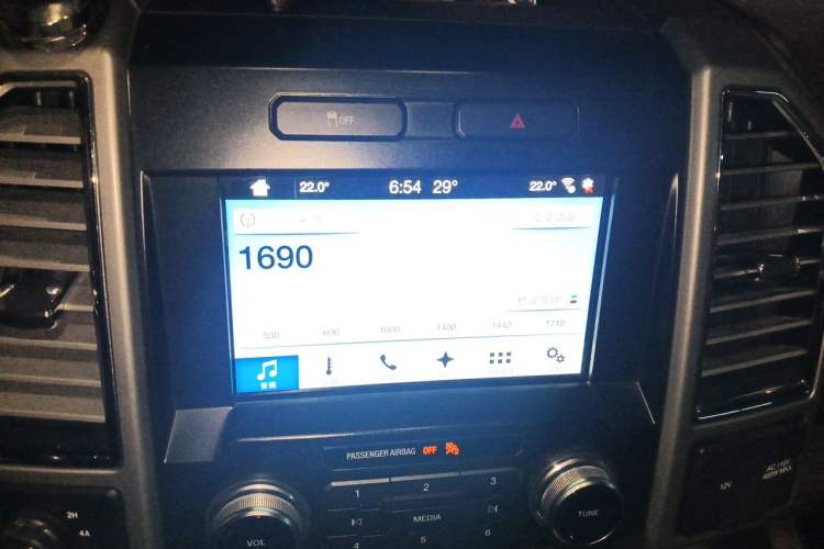 Used Ford F-150  Audio And AC Panel