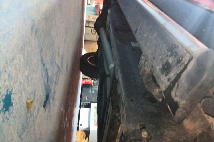 Used Ford F-150  Chassis Front Right