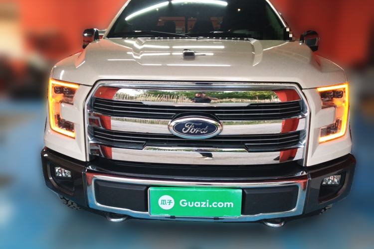 Used Ford F-150  Front