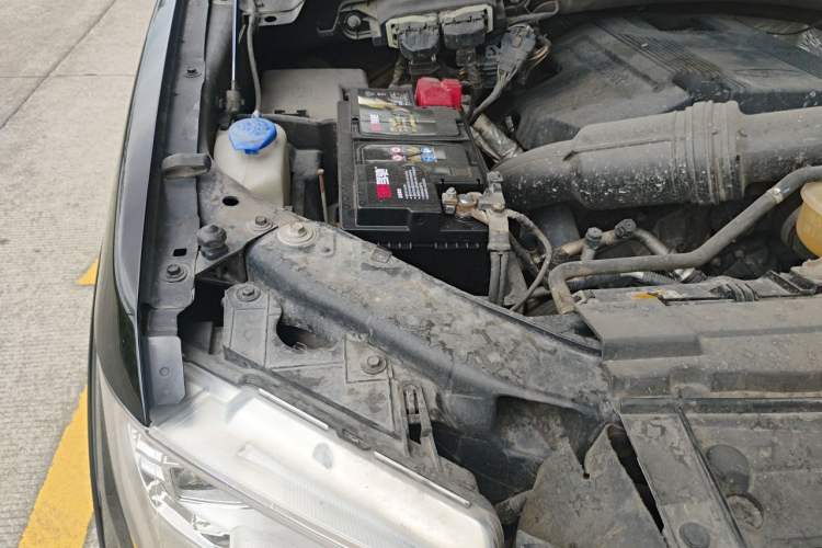 Used Ford F-150  Engine Bay Right