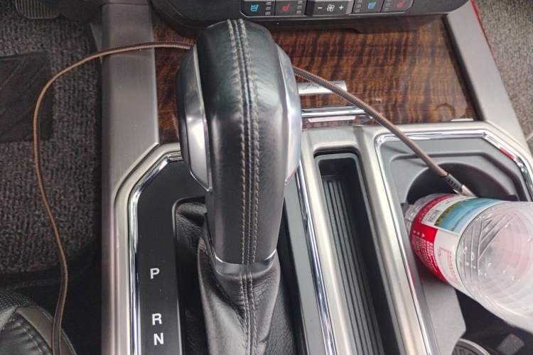 Used Ford F-150  Gear Lever