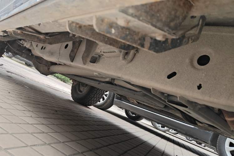 Used Ford F-150  Chassis Front Right