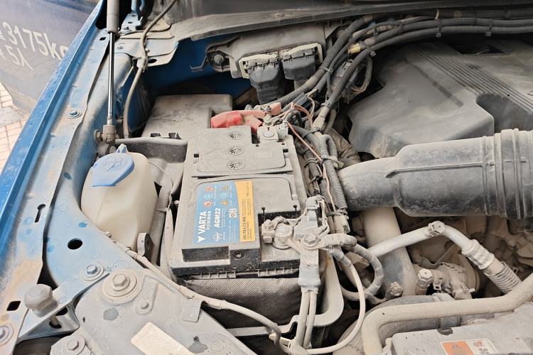 Used Ford F-150  Engine Bay Right