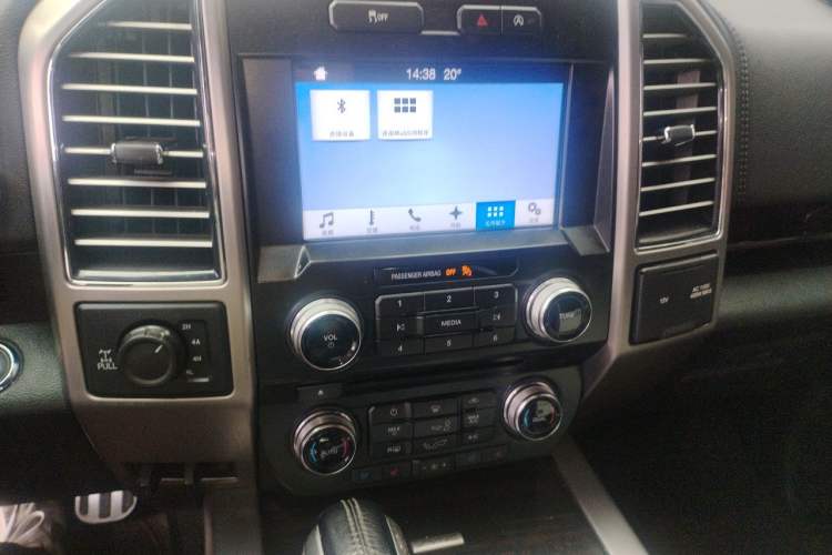 Used Ford F-150  Audio And AC Panel
