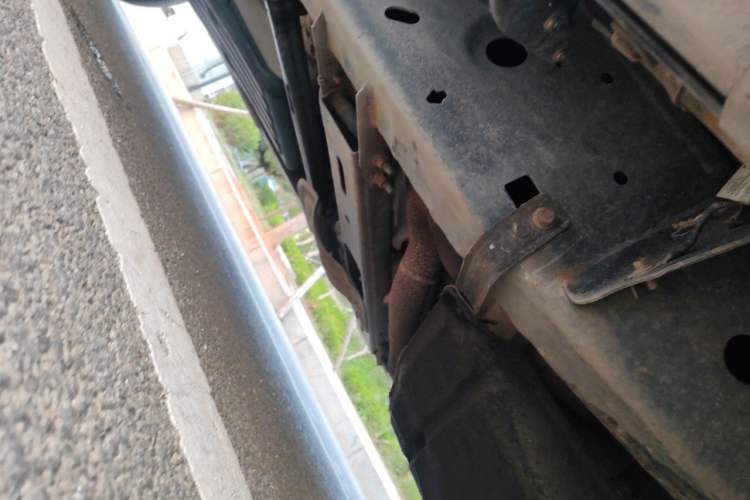 Used Ford F-150  Chassis Front Right