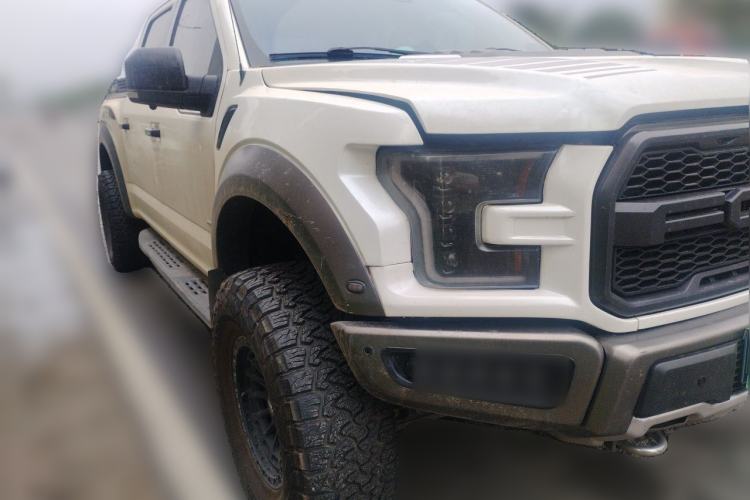 Used Ford F-150  Front Right 45 Deg