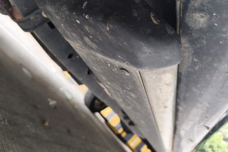 Used Ford F-150  Chassis Front Left