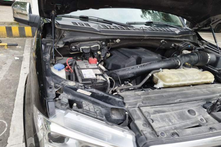 Used Ford F-150  Engine Bay Right