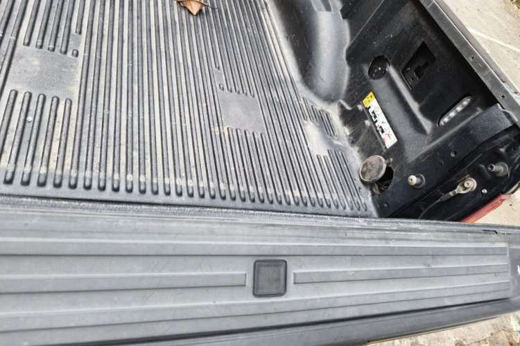 Used Ford F-150  Trunk