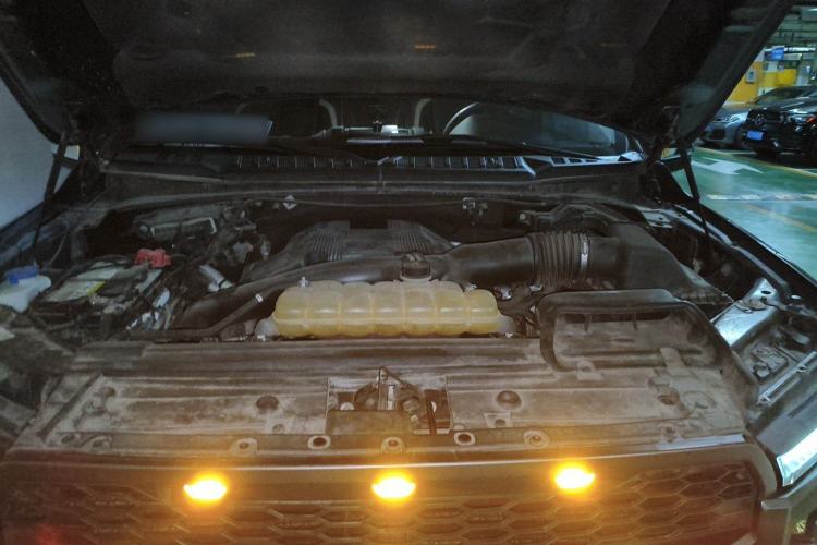 Used Ford F-150  Engine Bay