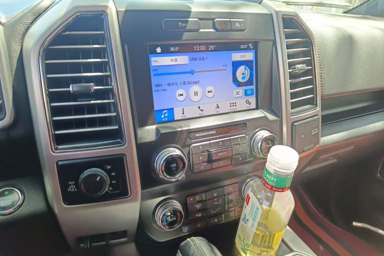 Used Ford F-150  Audio And AC Panel