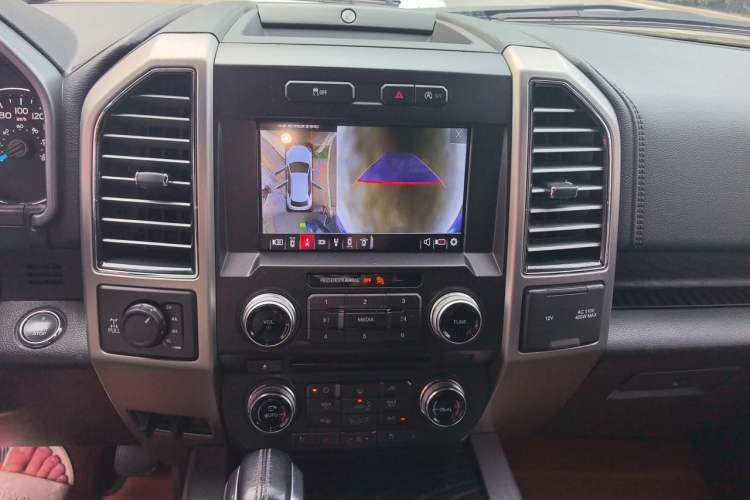 Used Ford F-150  Audio And AC Panel