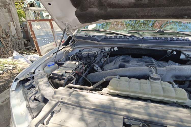 Used Ford F-150  Engine Bay Right