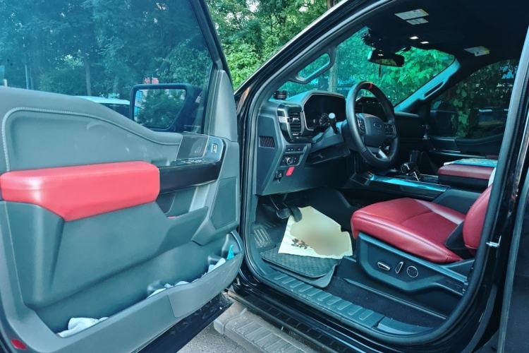 Used Ford F-150  Driver Seat