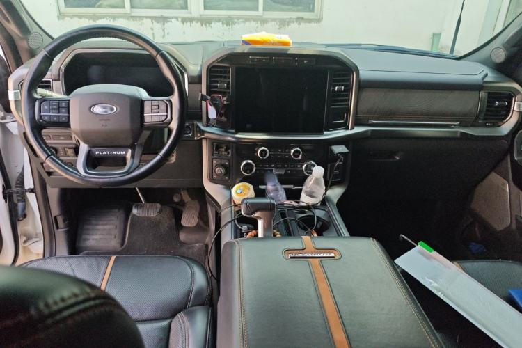 Used Ford F-150  Center Console