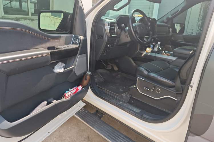 Used Ford F-150  Driver Seat