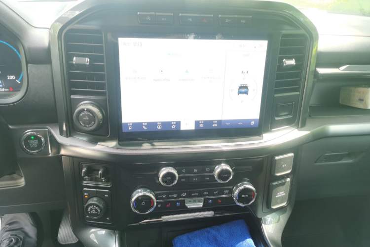 Used Ford F-150  Audio And AC Panel