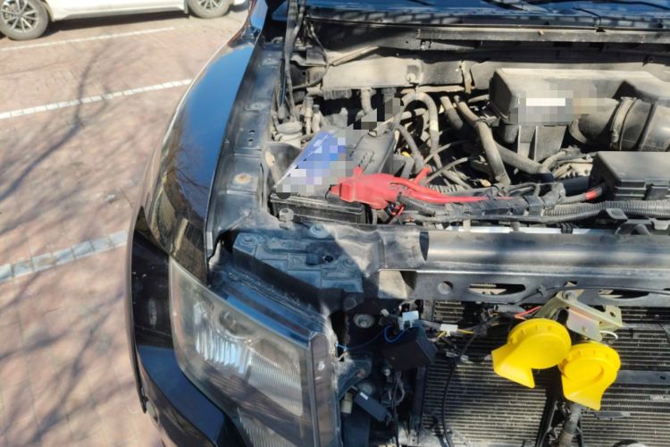 Used Ford F-150 Raptor 2011 6.2L Harley-Davidson Engine Bay Right