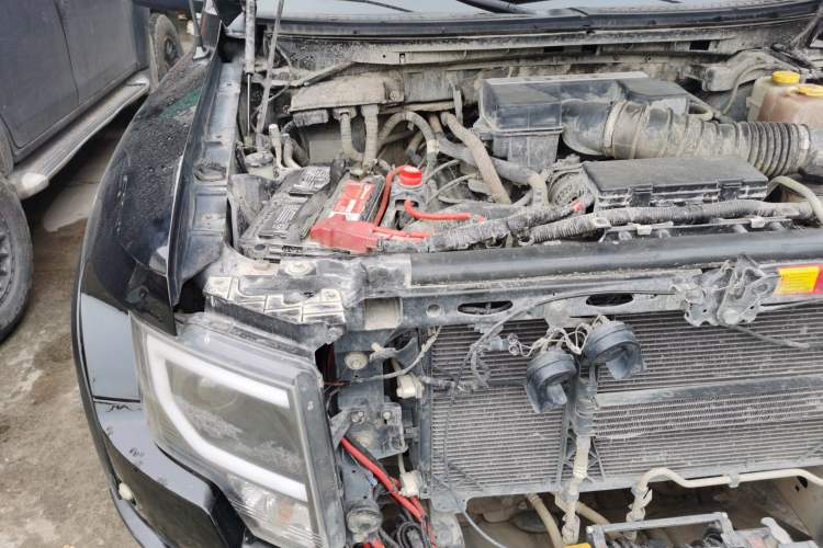 Used Ford F-150 Raptor 2011 6.2L SVT Raptor SuperCrew Engine Bay Right