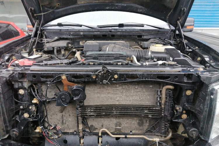 Used Ford F-150 Raptor 2011 6.2L SVT Raptor SuperCrew Engine Bay