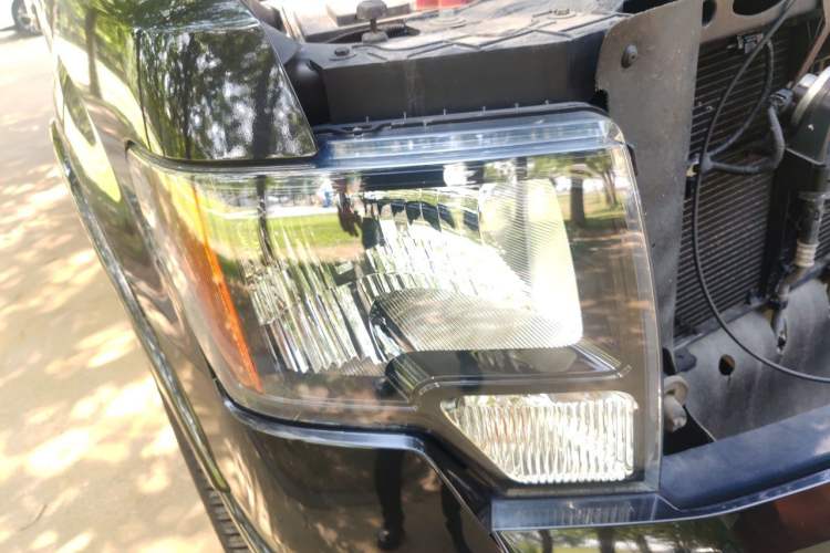 Used Ford F-150 Raptor 2011 6.2L Harley-Davidson Right Front Headlight